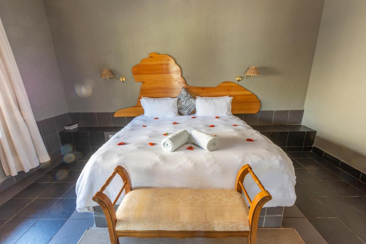 Lodge Lions Rock Rapids - *