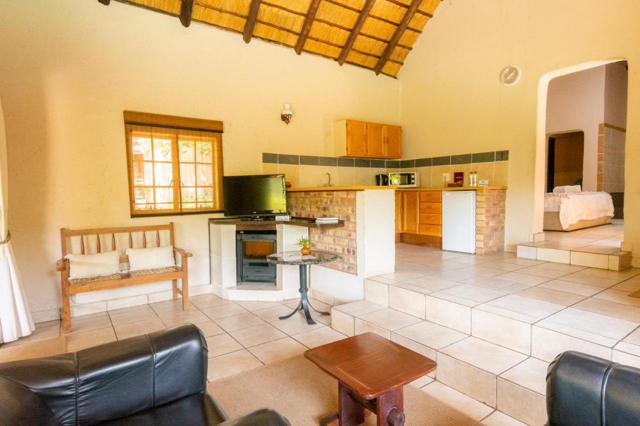 Lions Rock Rapids - Lodge *